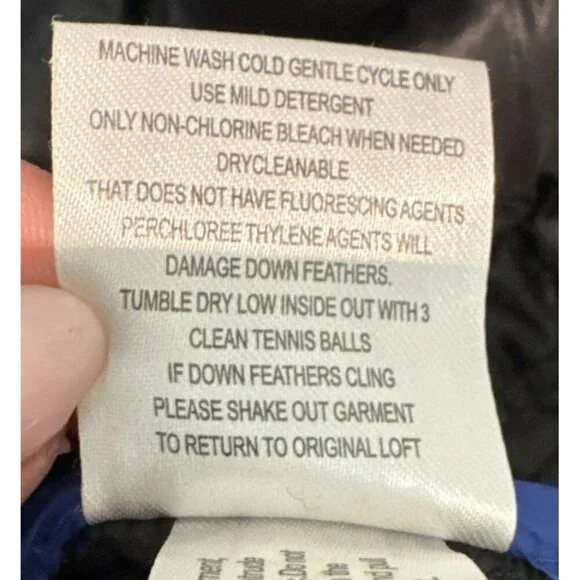 Calvin Klein Black Premium Down puffer Jacket Short, Woman’s Medium zip pocket - Picture 13 of 14